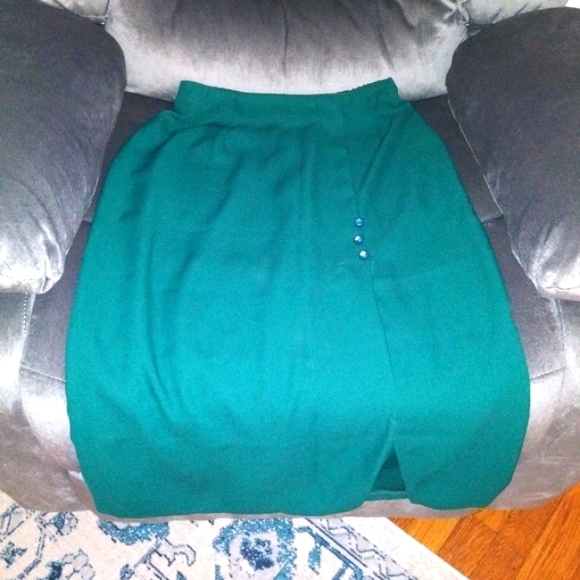 Dresses & Skirts - Skirt